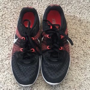 Size 8 Nike Running Shoes